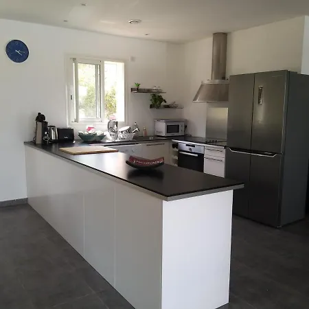 Climatisee Avec Piscine וילה סארי סולנזארה